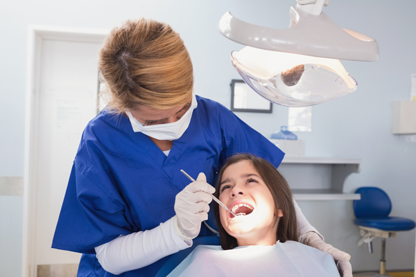 What Does A Family Dentist Do?